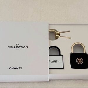 NIB Chanel Black and Gold Padlock Set